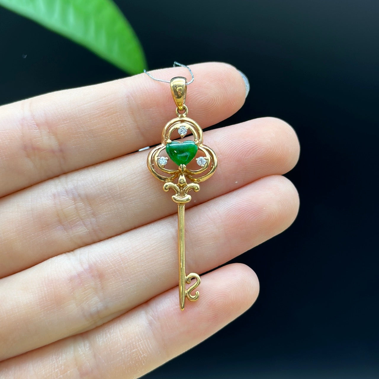RealJade "Heart Key" 18k Yellow Gold Genuine Burmese Jadeite Key Pendant Necklace
