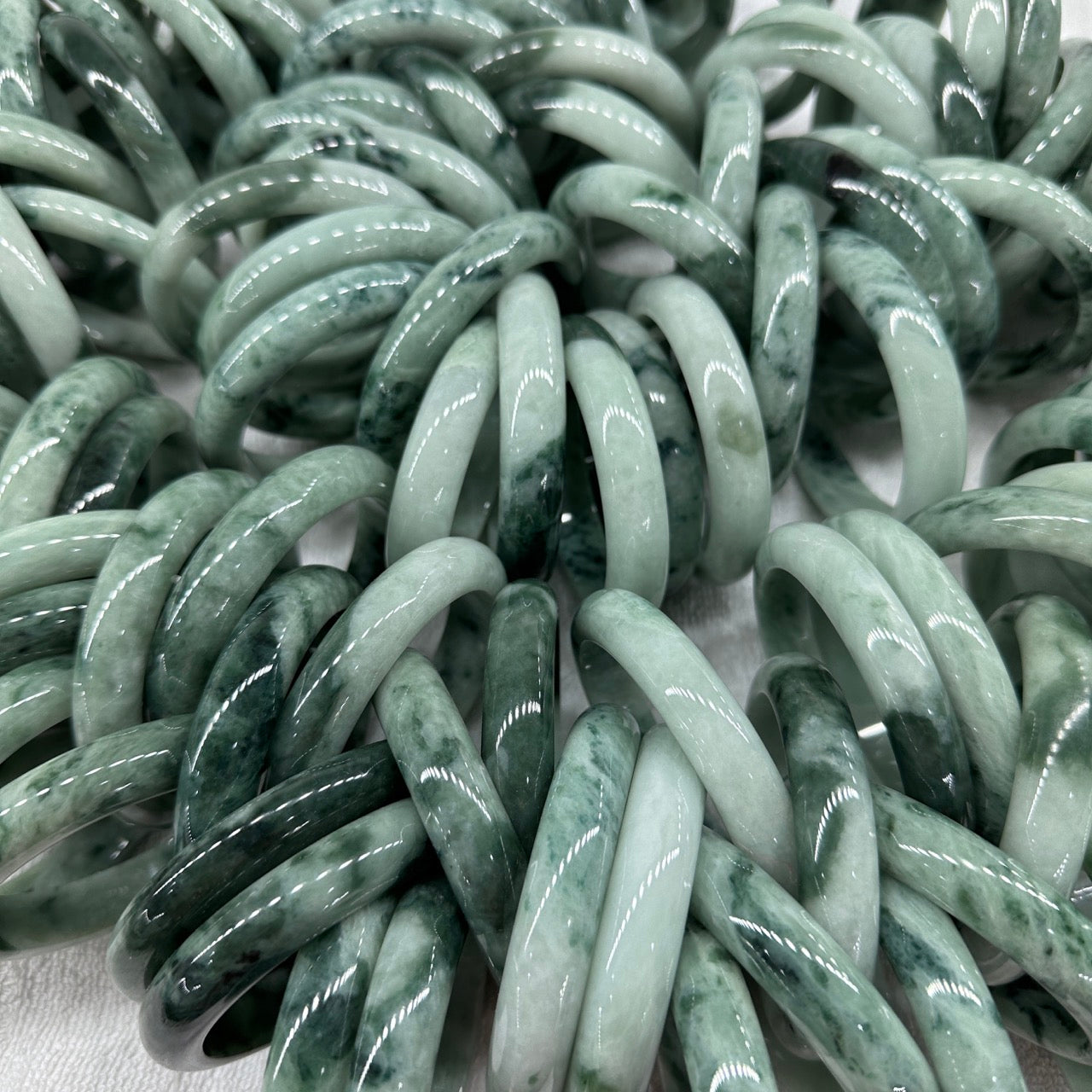 Load image into Gallery viewer, Genuine Burmese Common Jadeite Jade Bangle Bracelet ( 50 - 59mm )
