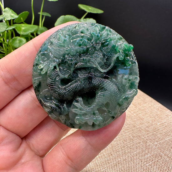 RealJade¨ Co. High-End Genuine Jadeite Jade Dragon Pendant Necklace (Collectibles)