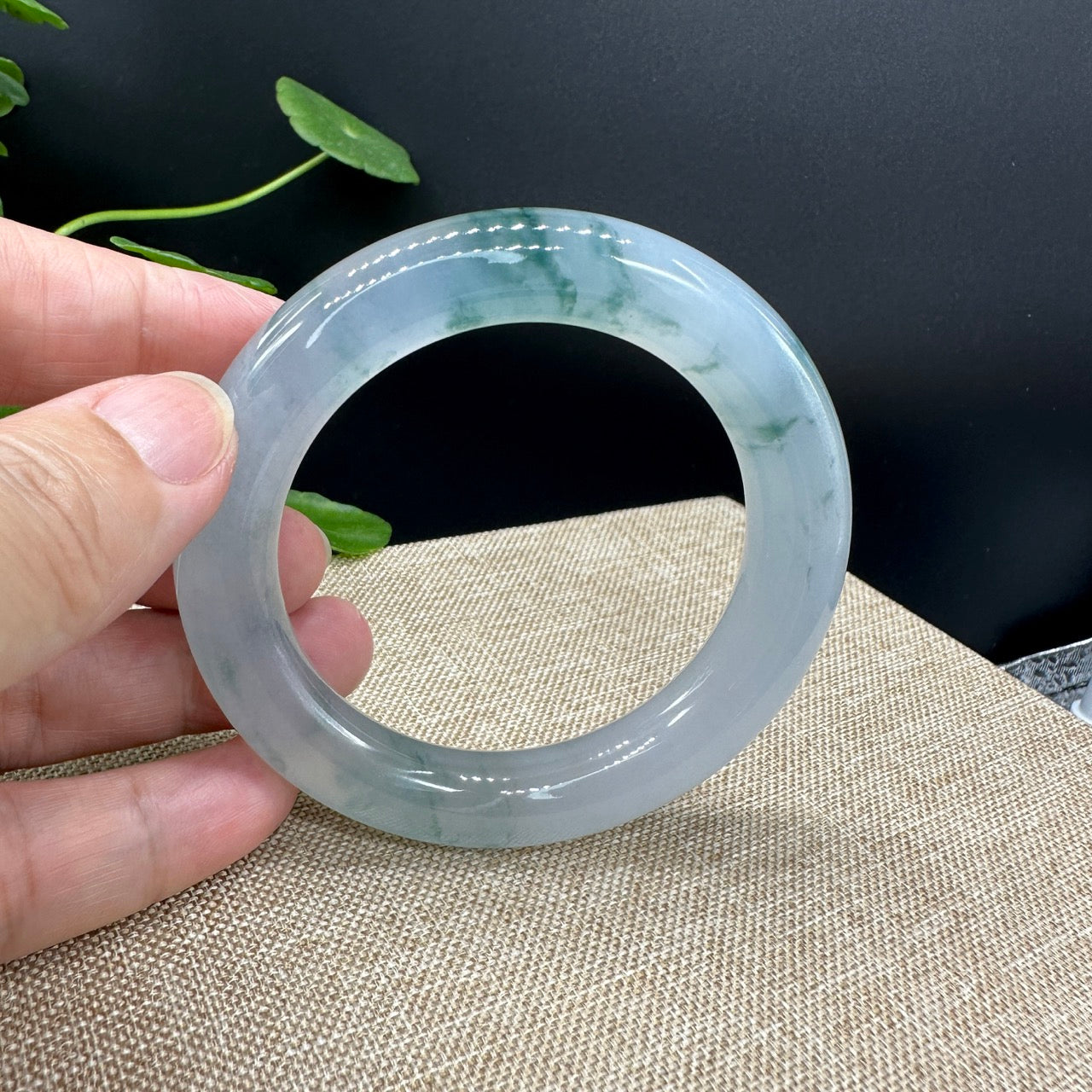 Genuine Burmese High-end Jade Jadeite Oval Bangle Bracelet ( 58.1mm )( Collectibles )