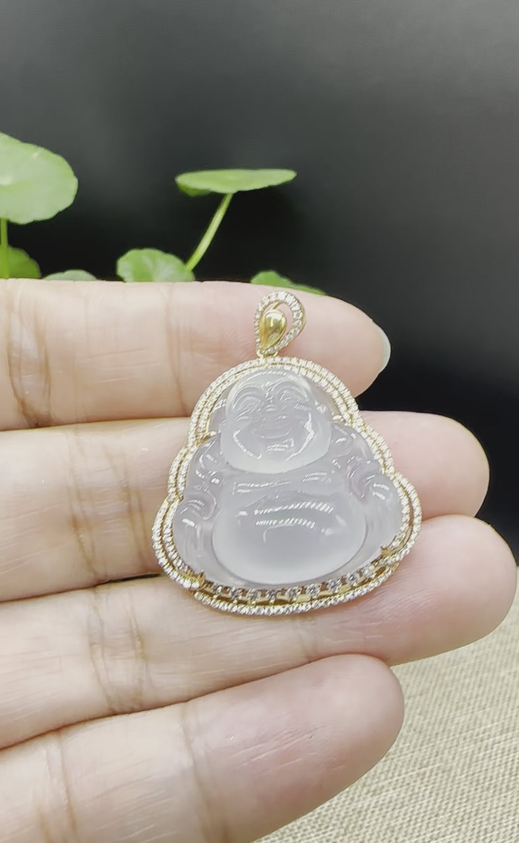 Load and play video in Gallery viewer, High end RealJade¨ &amp;quot;Laughing Buddha&amp;quot; 18k Yellow Gold Genuine Ice Jadeite Jade Pendant
