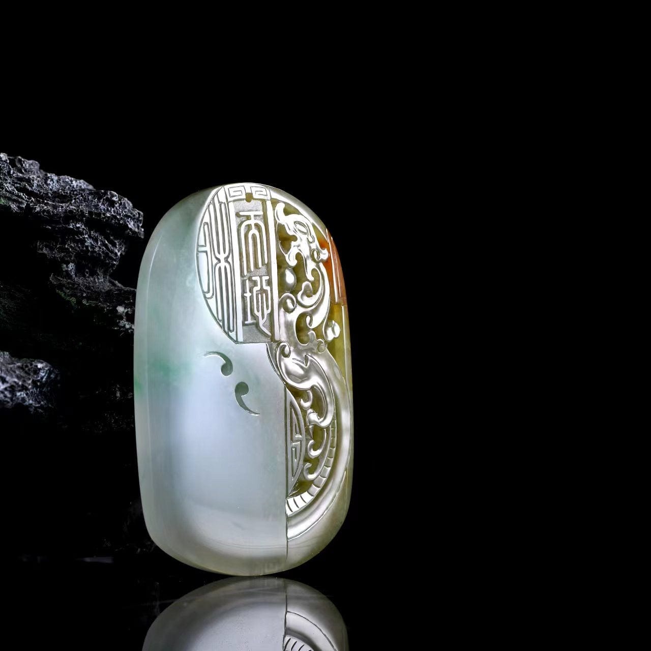 RealJade¨ Co. RealJade¨ Co. High-End Genuine Jadeite Jade Dragon Pendant Necklace ( Collectibles )